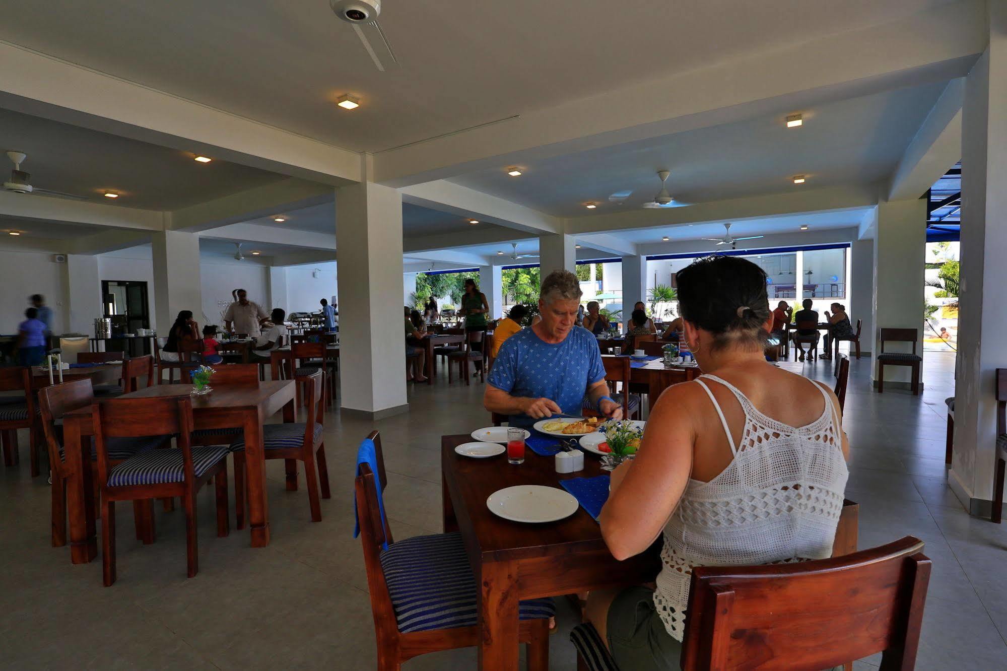 The Blue Wave Hotel Arugam Bay Eksteriør billede